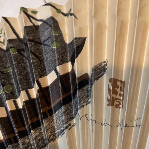 Final Price Drop: Small Lot of Vintage Asian Fans - Picture 9 of 15